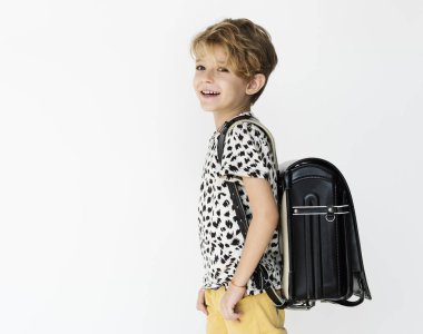 sırt çantası ile okul çocuk