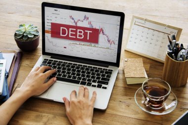 dizüstü bilgisayar kullanan kişi eller iş