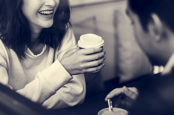 Para o dacie w kawiarni — Zdjęcie stockowe