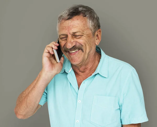 Man Talking on Mobile Phone — Stock Photo, Image