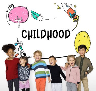 satır içinde duran çocuk