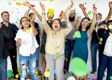 İnsanların birlikte farklı grup 