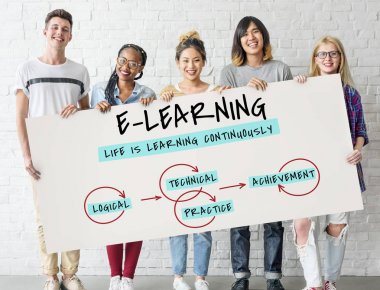 Banner tutan arkadaşlar 