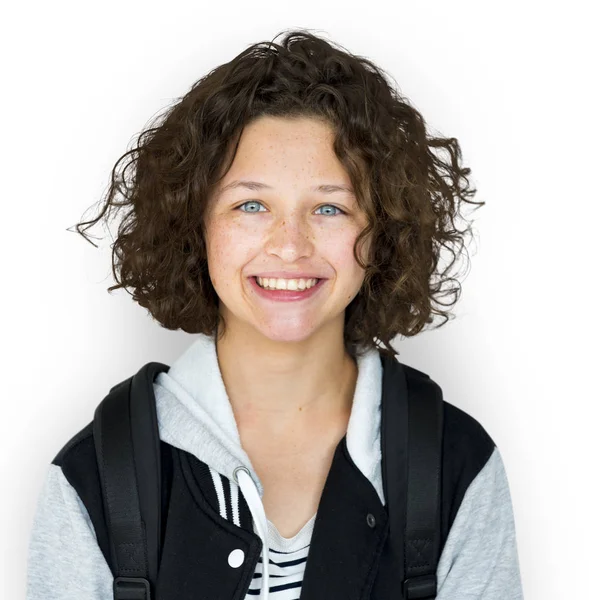 Lächelndes Teenager-Mädchen in Uniform — Stockfoto