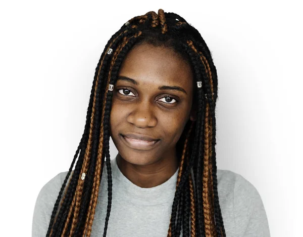 Chica sonriente con rastas — Foto de Stock