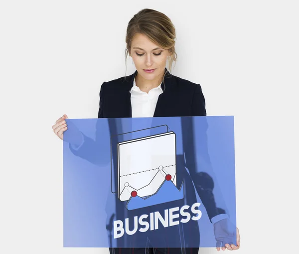 Mujer de negocios sosteniendo cartel de vidrio —  Fotos de Stock