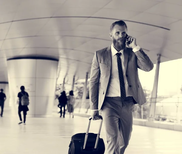 Muž s Business zavazadla — Stock fotografie