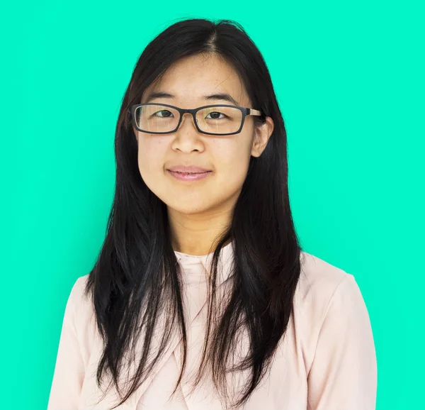 Asiatische Mädchen in Brille — Stockfoto