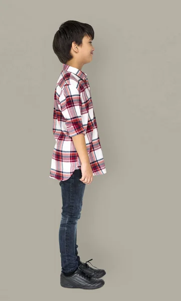 Έφηβος αγόρι σε μοντέρνα ρούχα — Φωτογραφία Αρχείου