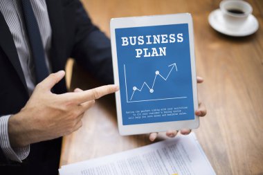 Dijital tablet ile işadamı