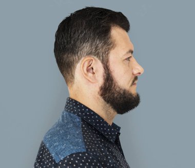 sakallı adam Studio poz