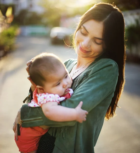 Mother holding newborn baby — Stock Photo, Image