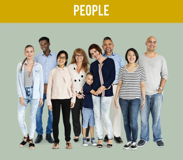 多様性のある人々のグループ — ストック写真