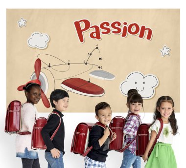 sırt çantaları ile yürüme çocuklar