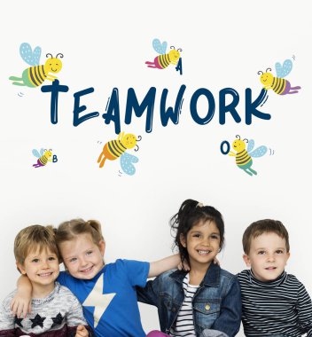 Çeşitlilik çocuk gülümseyen