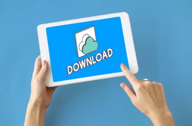 Dijital tablet holding insan eller 