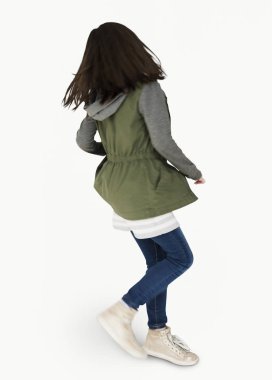 Etrafında dönen küçük kız