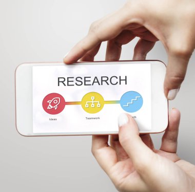 Cep telefonu holding insan eller