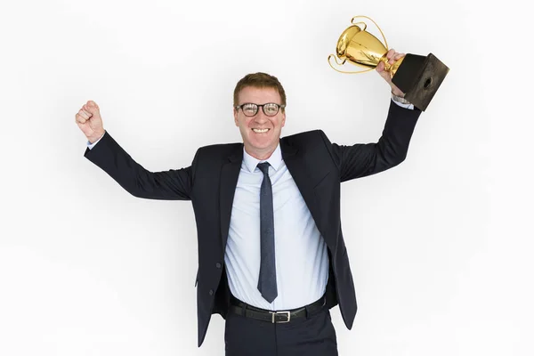 Affärsman med golden trophy — Stockfoto