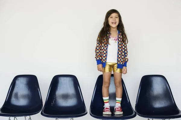 Pequena menina sorridente — Fotografia de Stock