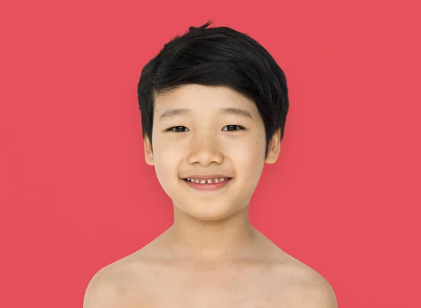 若いアジアの少年の笑顔 — ストック写真
