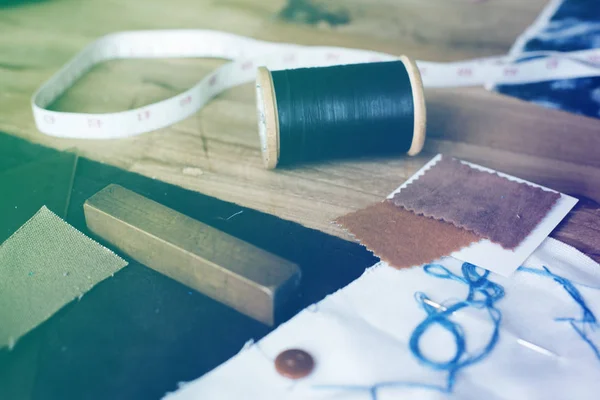 Materials Objects on wooden table — Stock Photo, Image