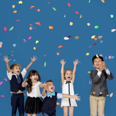  Konfeti kutlama çocuklar