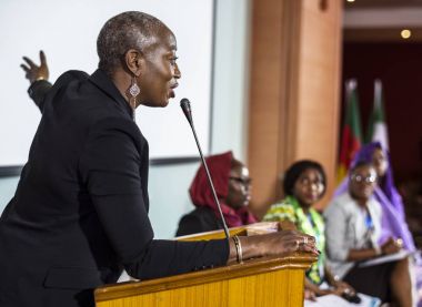 Hoparlör Afrikalı kadın söz