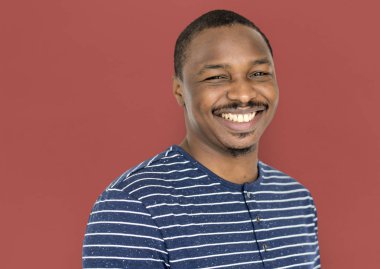 Afrikalı erkek gülümseyen