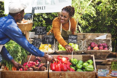 taze gracery organik dükkanında sahipleri