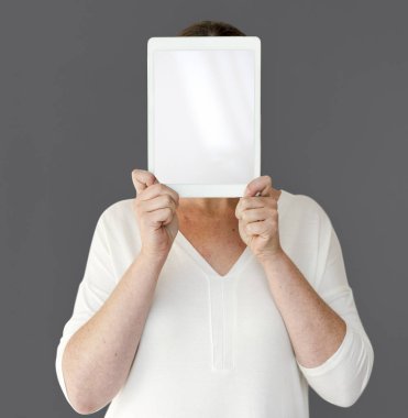 kadın kapsayan yüz