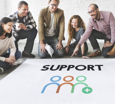 tasarımcılar poster ile çalışma 