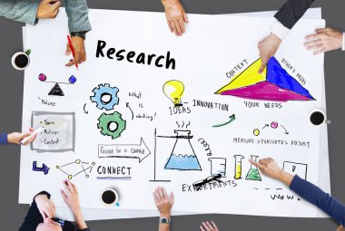 iş adamları tartışıyor