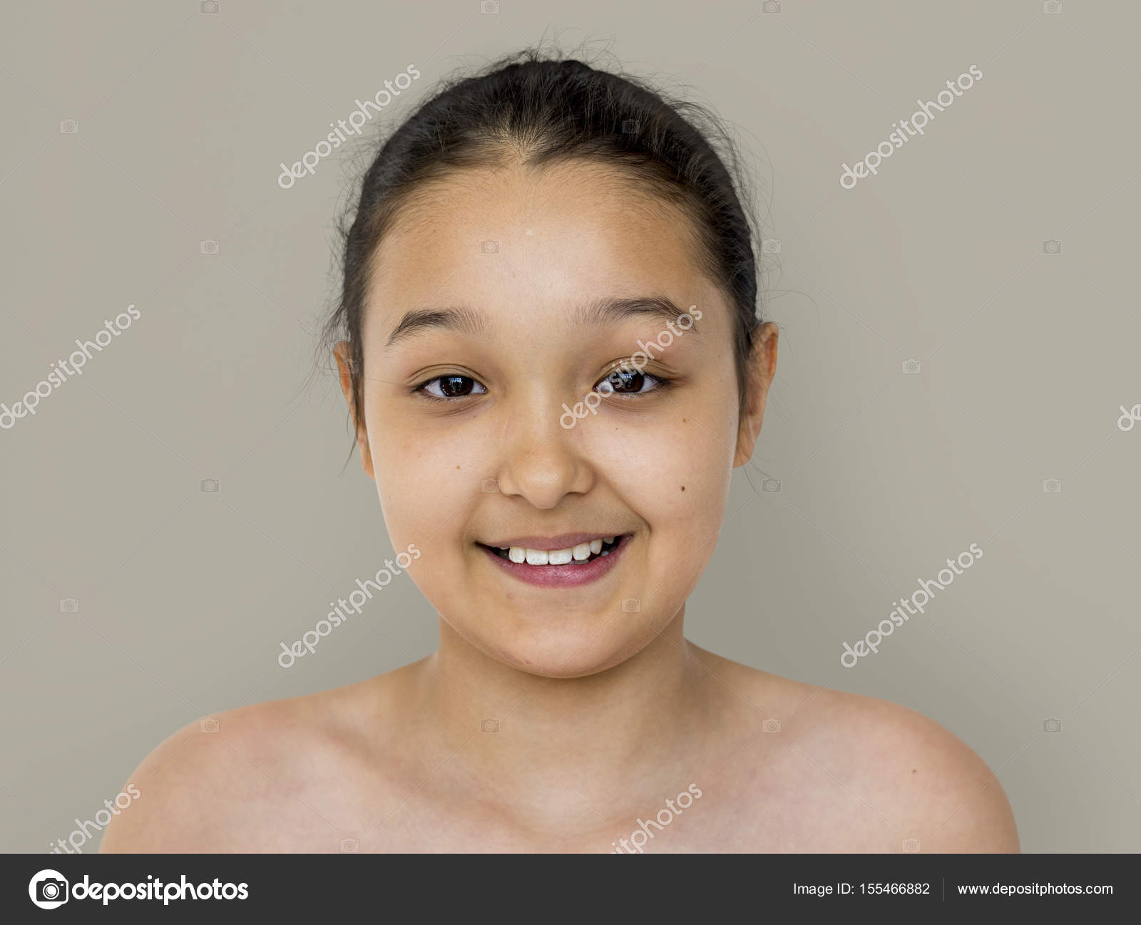 Bare Girl Photo