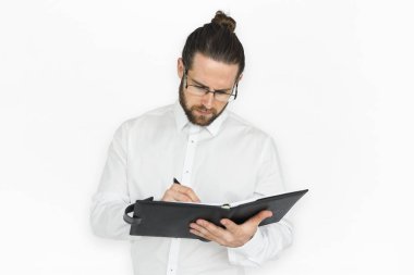 adam iş günlüğüne notlar yapma 