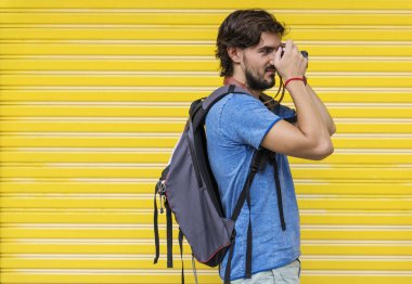 adam fotoğraf çekimi