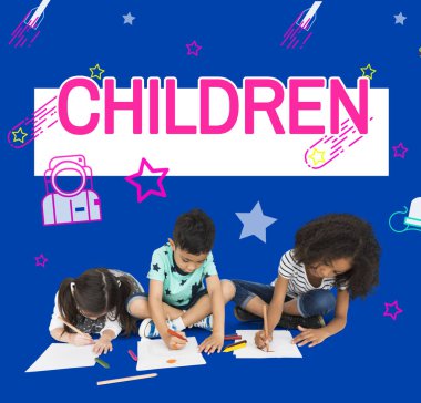 kağıtlara çizim çocuklar