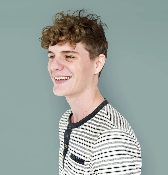 Mladý muž se usmívající se obličej — Stock fotografie
