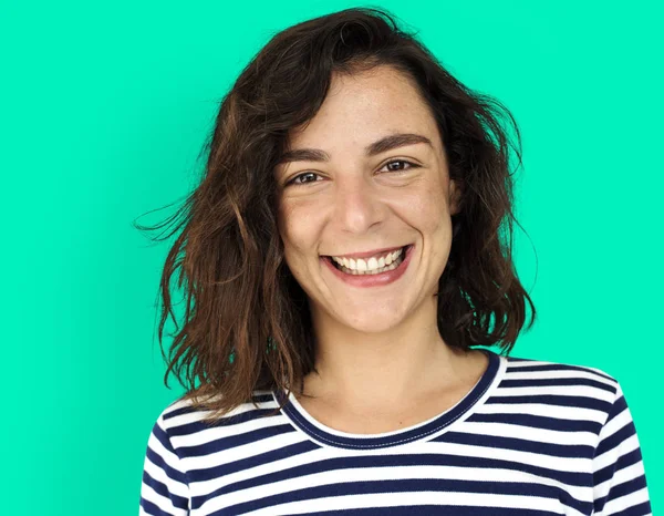 Jovem mulher sorrindo — Fotografia de Stock