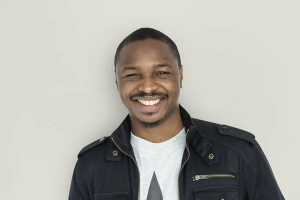 Sorridente homem africano — Fotografia de Stock