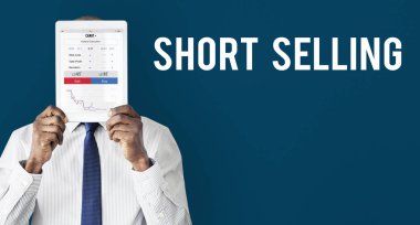 Dijital tablet ile yüz kapsayan iş adamı 