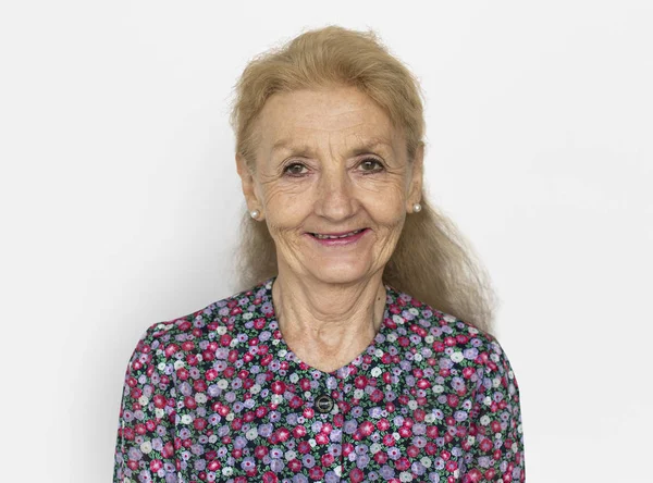 gülümseyen kadın kıdemli