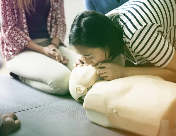 People at First Aid Training lesson — Stock Photo, Image