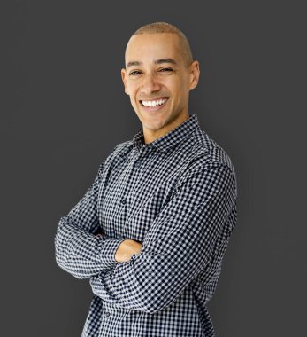 casual giyim mutlu adam