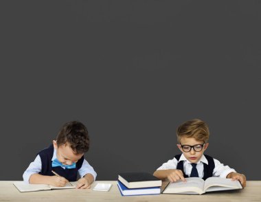 Küçük çalışma masasında