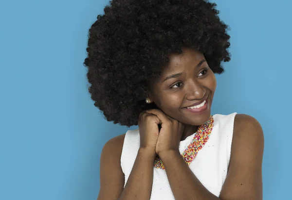 Afrikaanse Amerikaanse vrouw in de Studio — Stockfoto