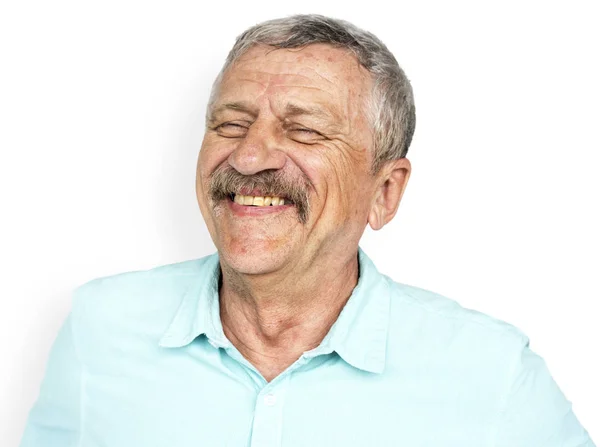 Mann mit Schnurrbart lächelt — Stockfoto