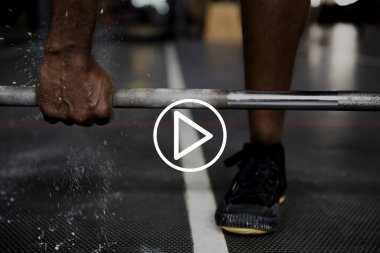 Barbell ile eğitim sporcu