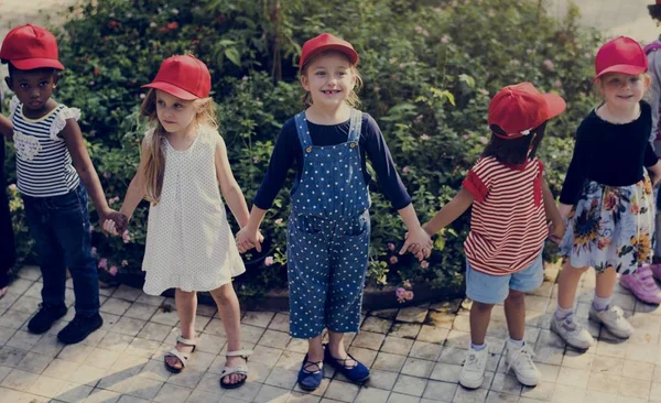 Escuela niños aprendizaje botánico —  Fotos de Stock