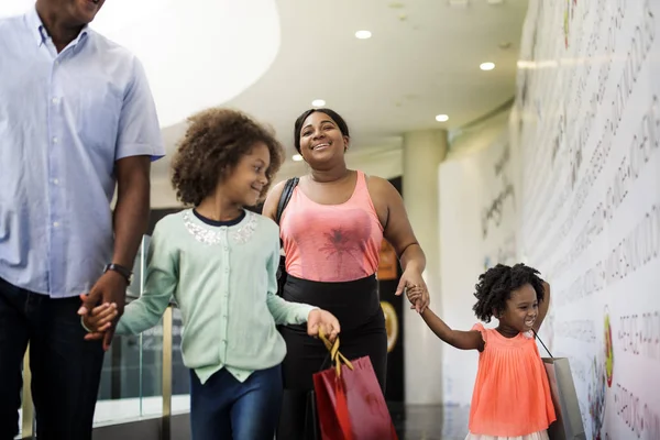 Family in big shopping mall — Stock Photo, Image